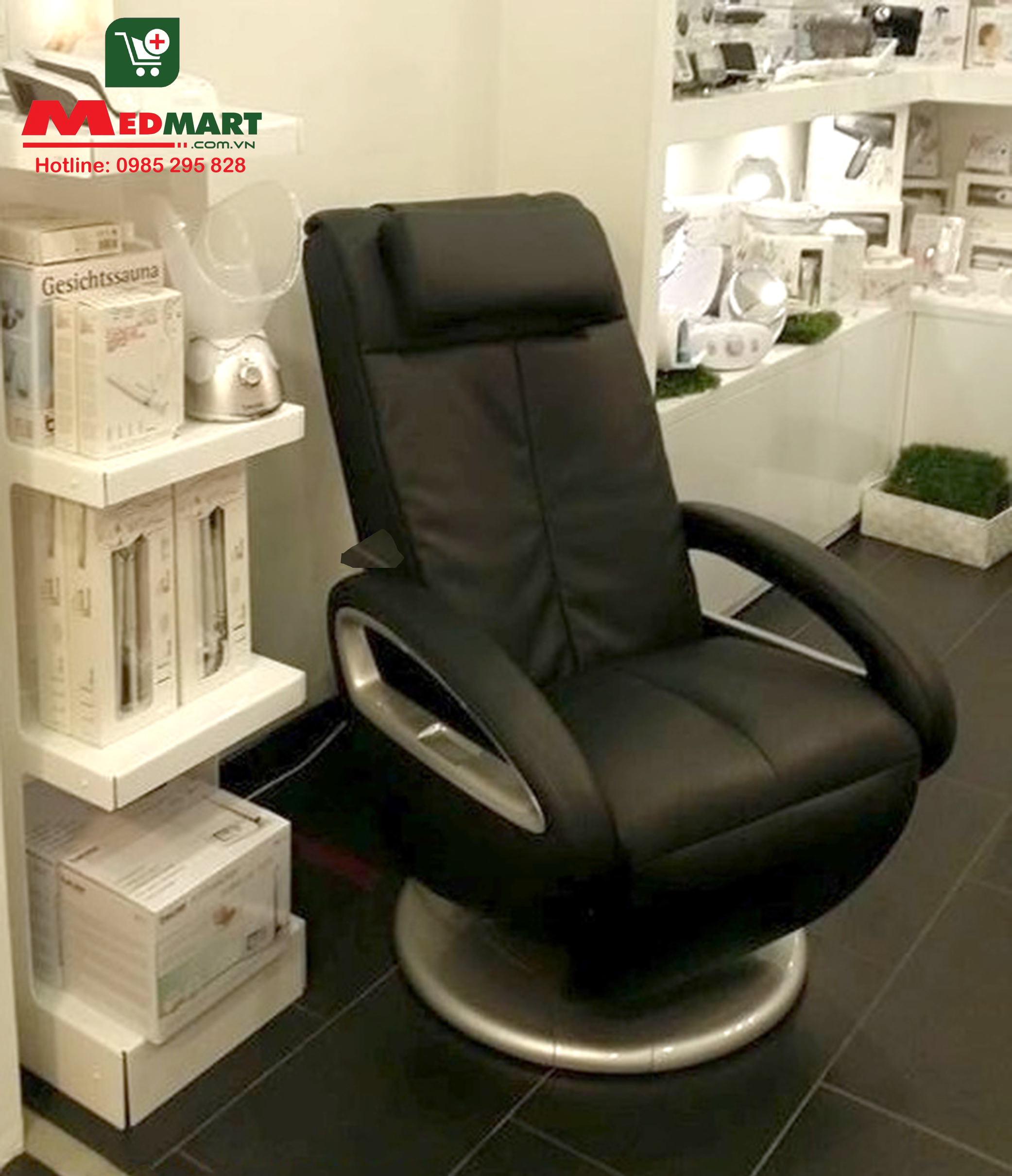 Ghế massage toàn thân Beurer MC3800 có màu đen sang trọng.